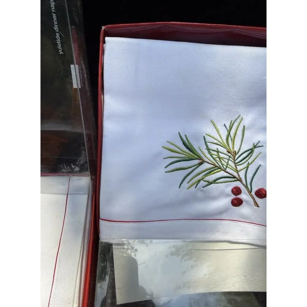 Crate & Barrel Christmas Holiday Yuletide Dinner Napkins Set Of 12 -46D